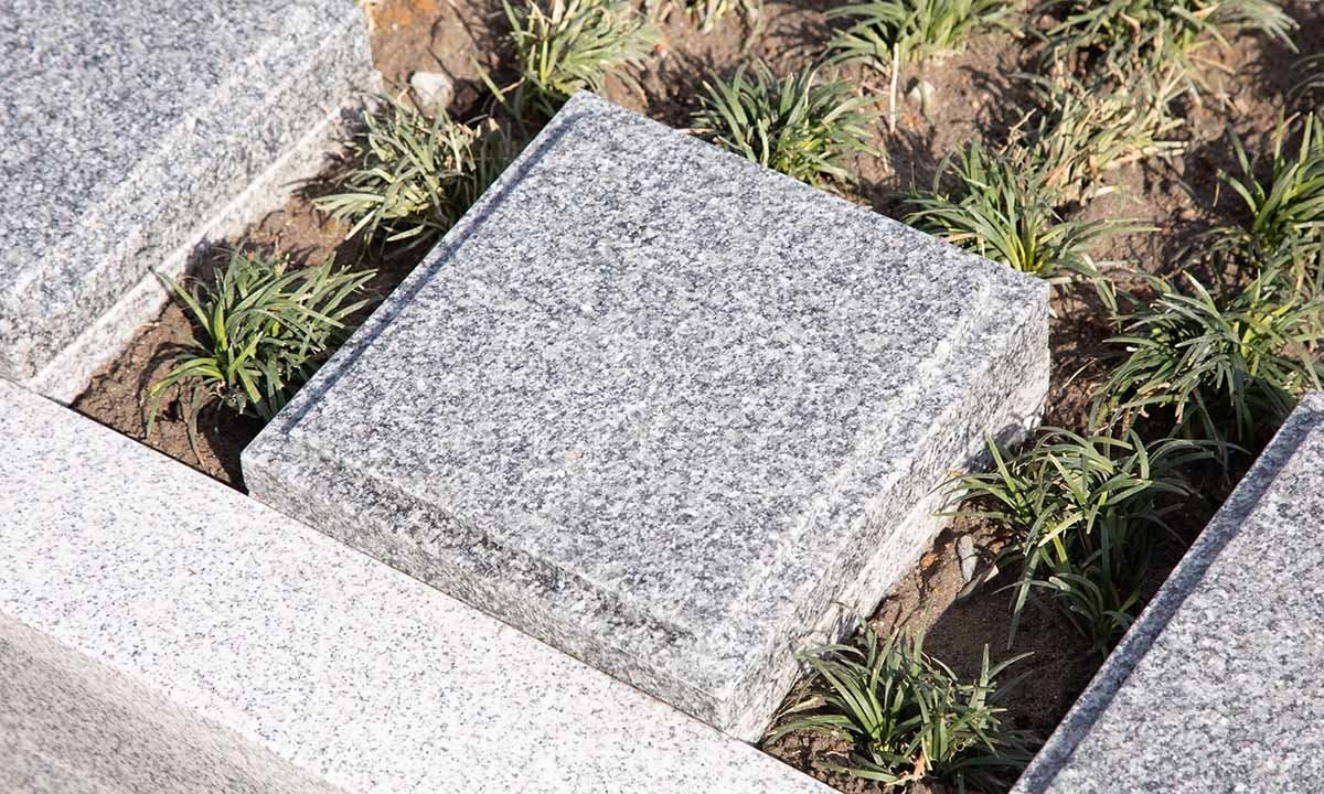 リーフログ掛川樹木葬墓苑