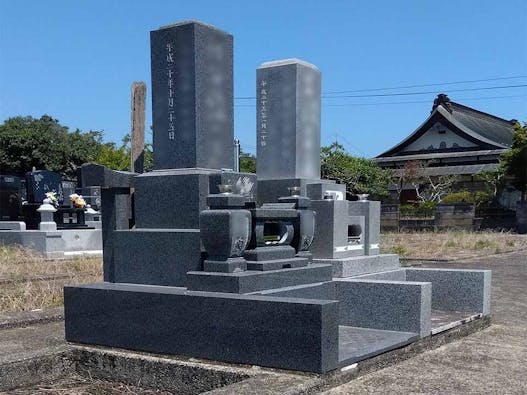 興福寺霊園【永代供養塔】