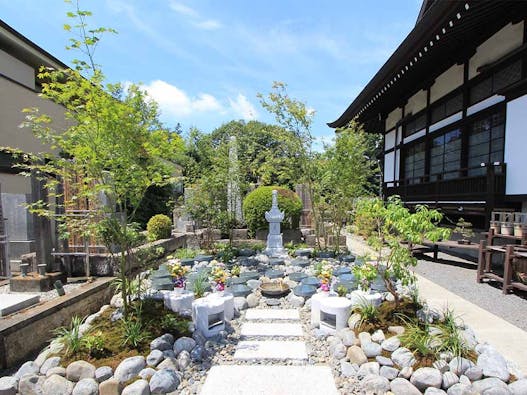 普賢寺 永代供養墓・樹木庭園墓