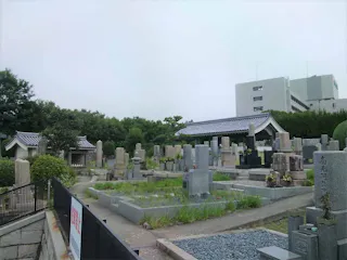大字稲墓地