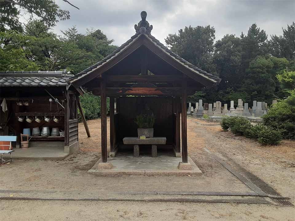 山田別所墓地