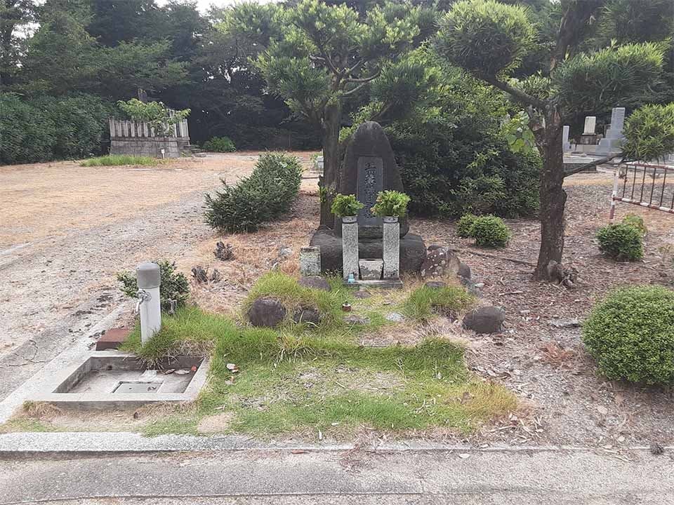 山田別所墓地