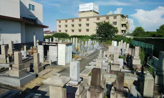西市場墓地