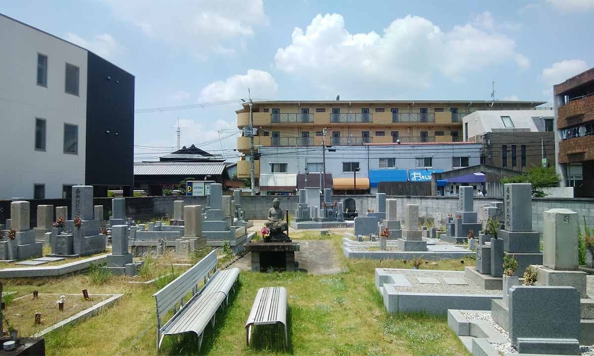 井口堂墓地