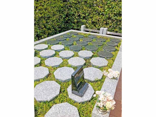 清水ヶ丘さざん華樹木葬墓地