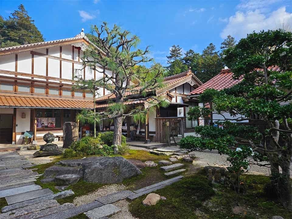 雲樹寺 のうこつぼ