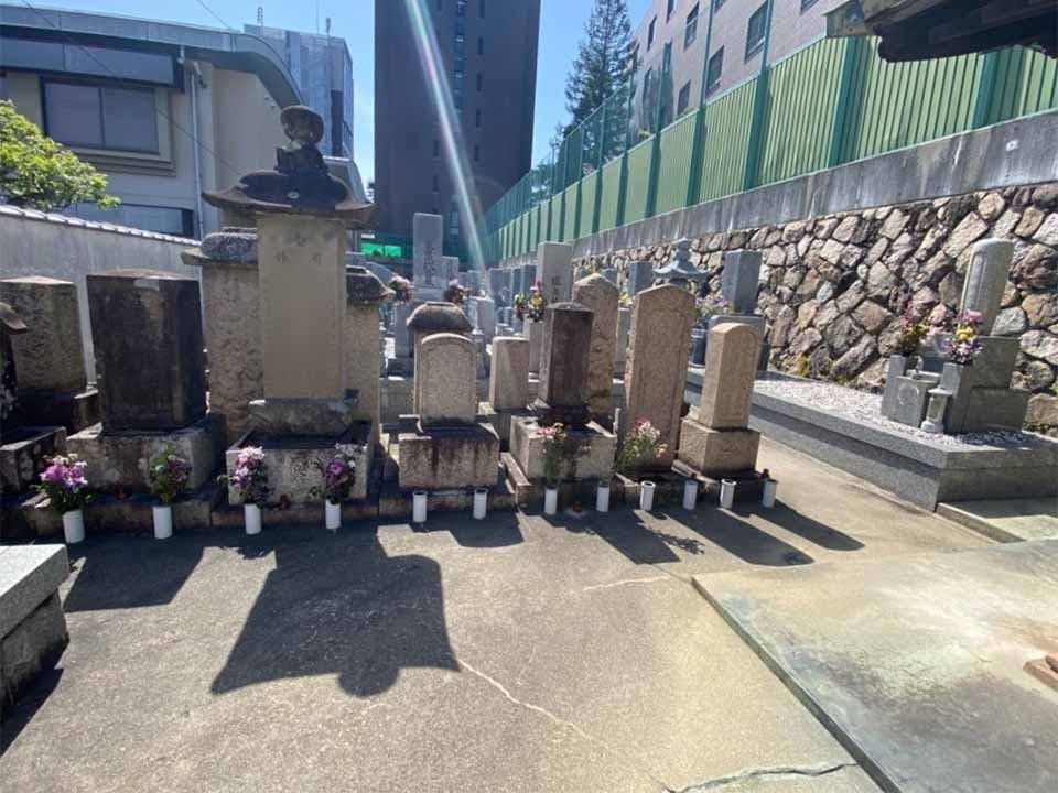 光明寺墓地