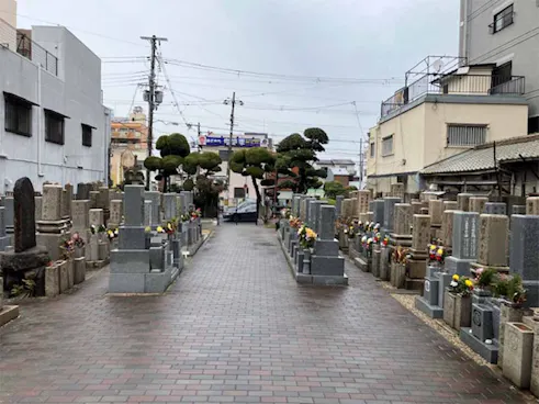 足代墓地