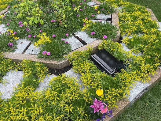 東海市樹木葬墓地