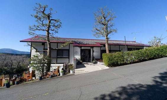 千の花咲く海辺の丘 はなうたガーデン -伊東-