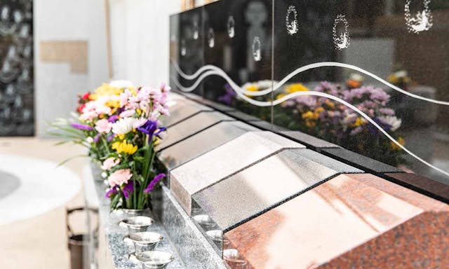 正定寺墓地・永代供養塔「月の光」