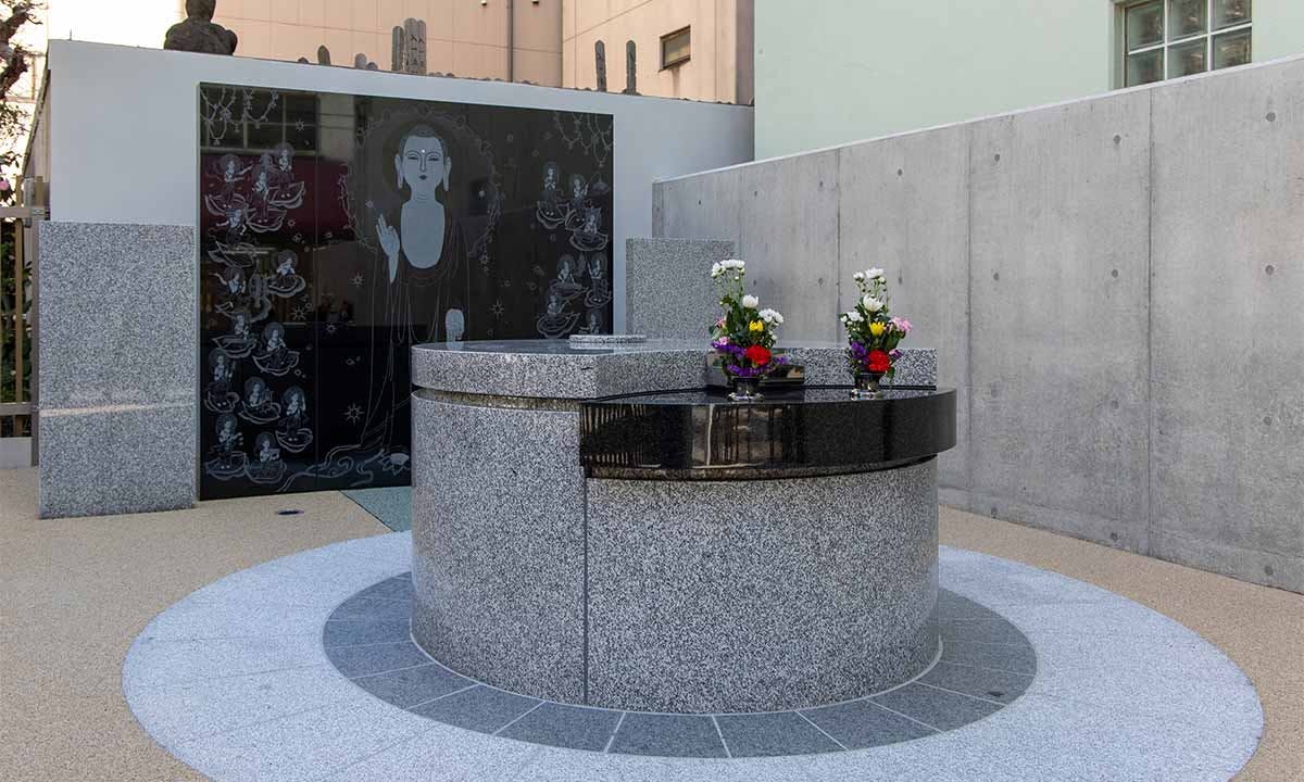 正定寺墓地・永代供養塔「月の光」の画像