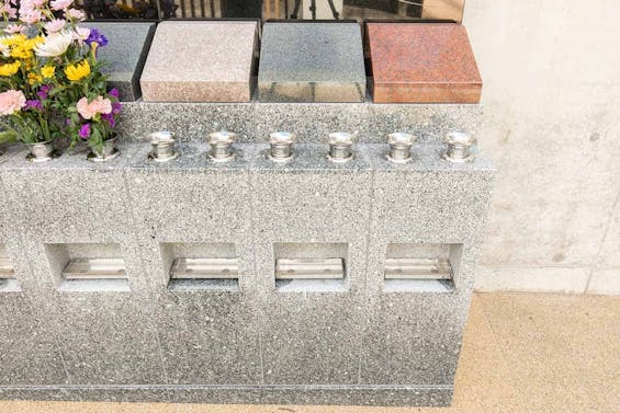 正定寺墓地・永代供養塔「月の光」