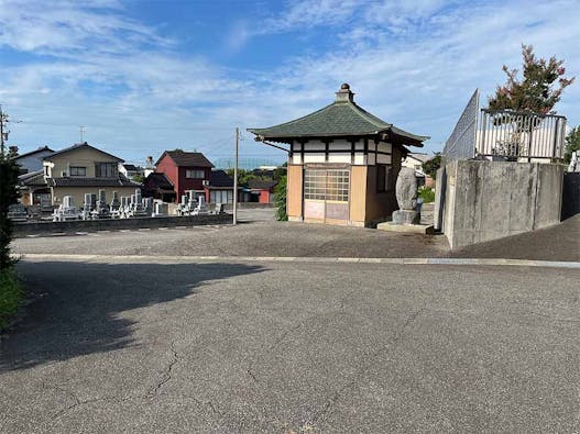 百塚アルヴェアージュ