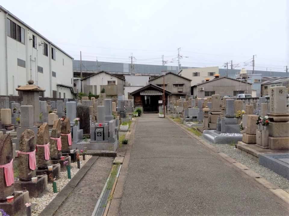 神崎町墓地