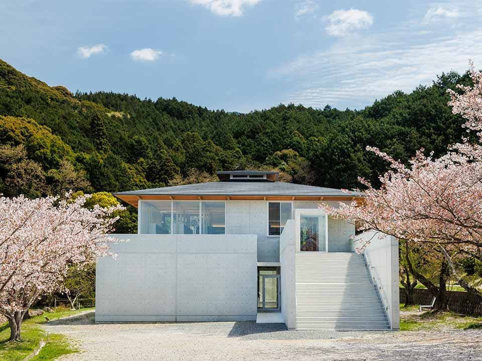 指月堂・真正寺納骨堂