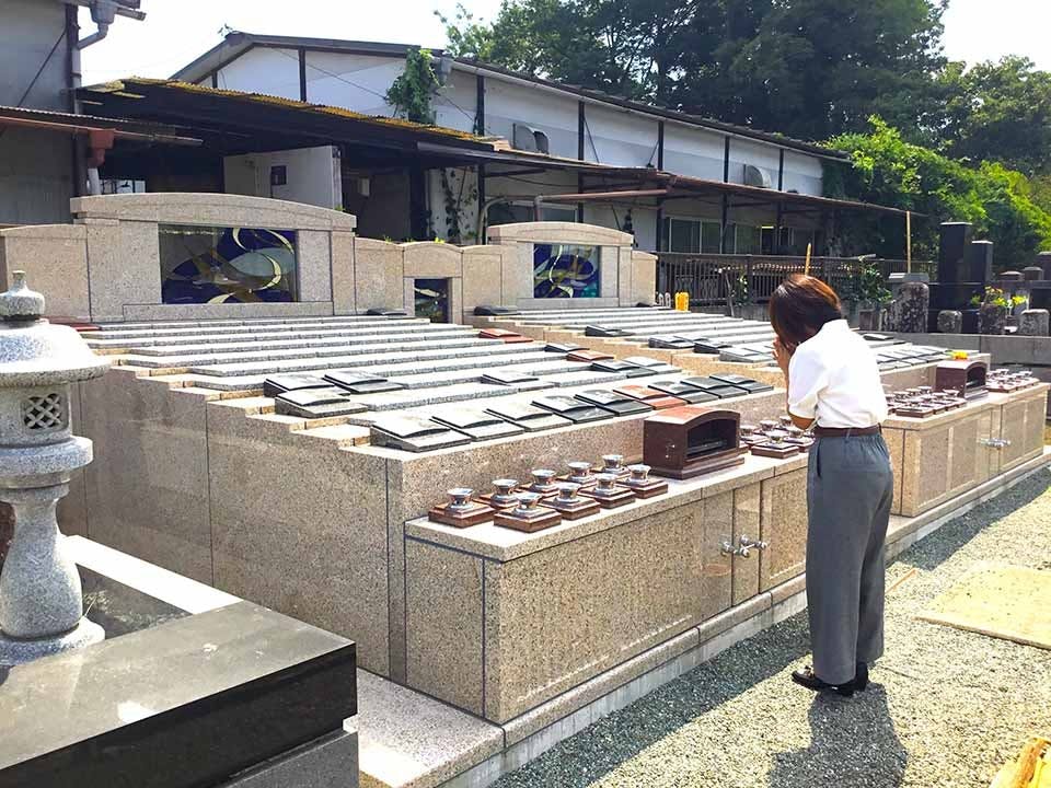 永代供養家族墓　月桂の碑
