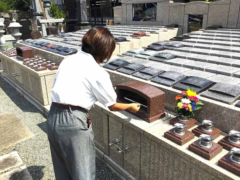 永代供養家族墓　月桂の碑