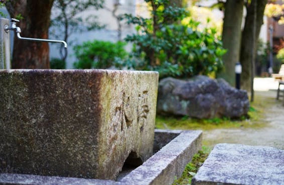 久遠寺 境内納骨あかり御堂