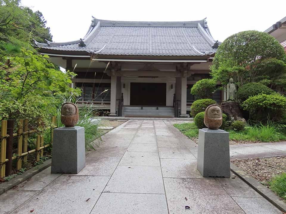 臨済宗　妙心寺派　遠山　覚範禅寺