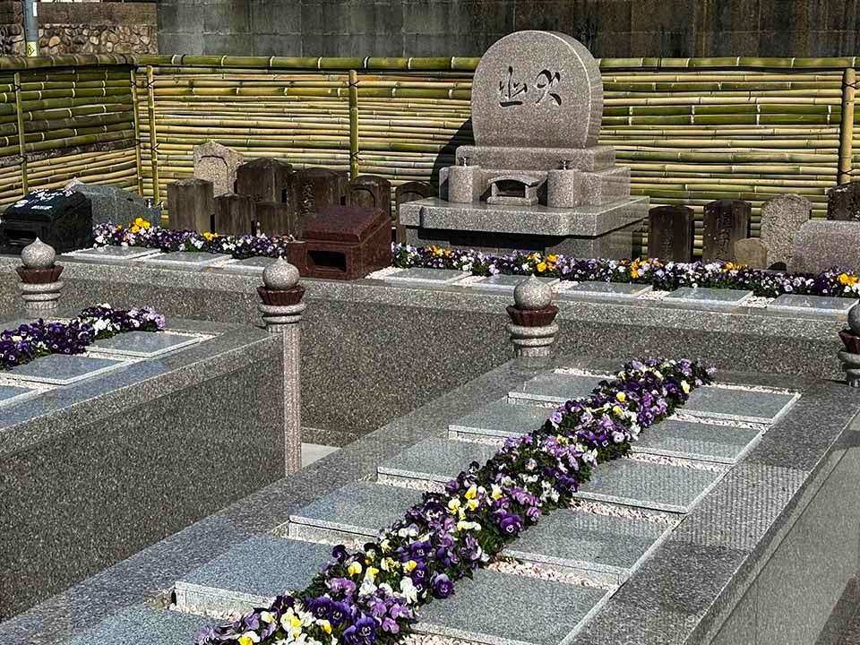 巣林寺橋本墓苑 ピースフルガーデン