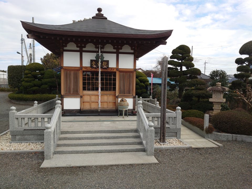 宝幢寺 墓地