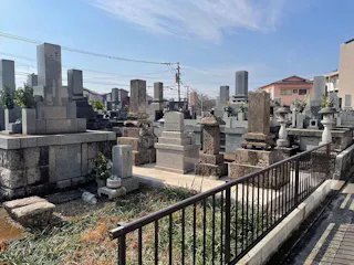 中津留墓地