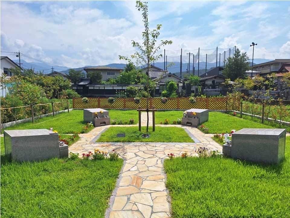 樹木葬 ガーデン四季