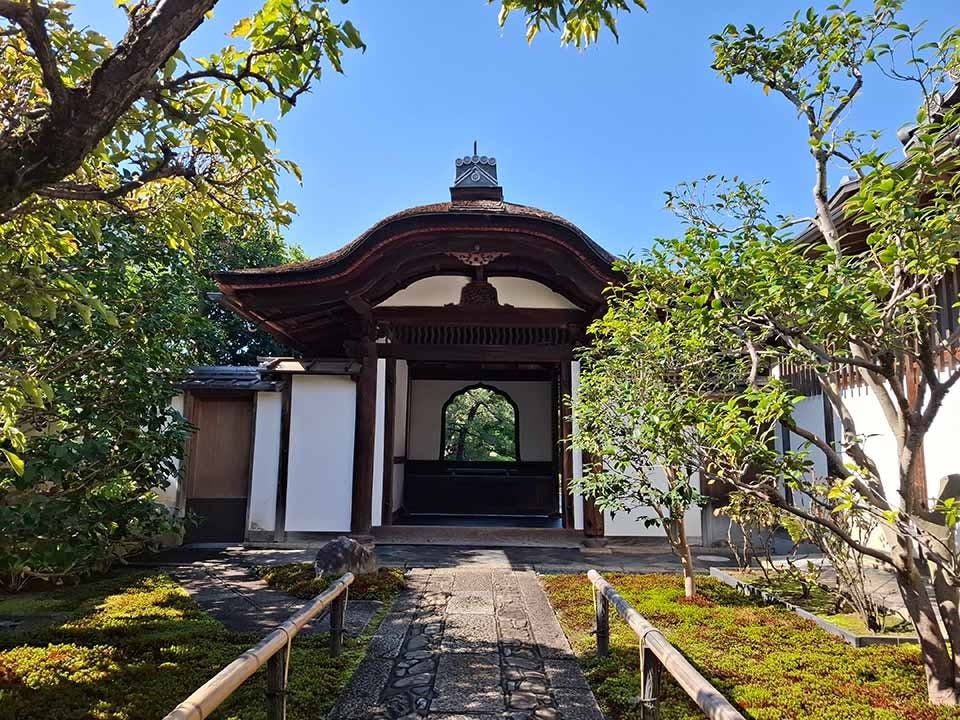 臨済宗大徳寺塔頭 興臨院(京都市北区)の費用・販売中区画・口コミ