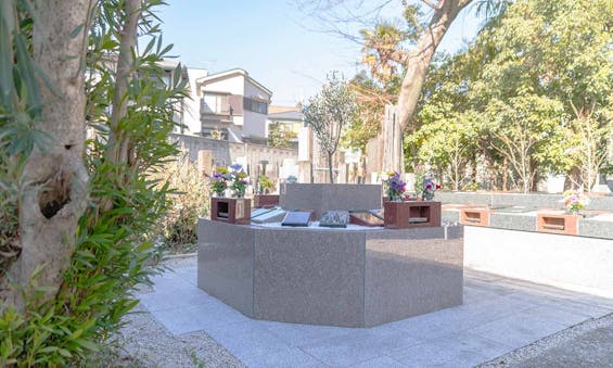 小さな森の樹木葬 上野