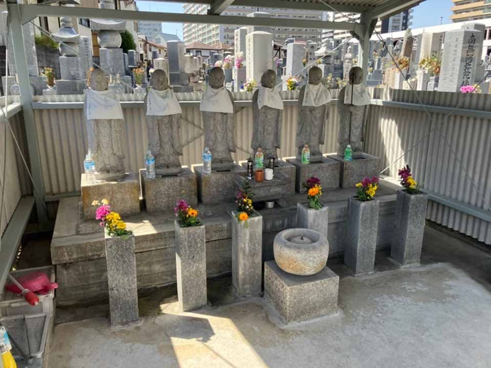 野路岡田墓地