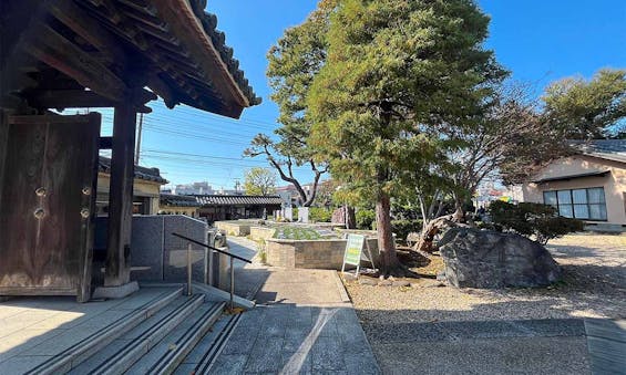 実正寺樹木葬「光照樹園」