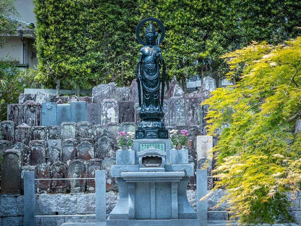極楽寺 墓地