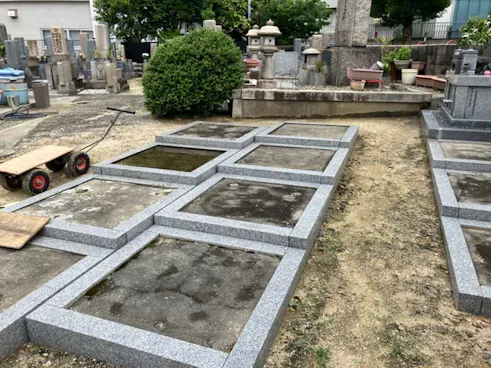 大今里墓地