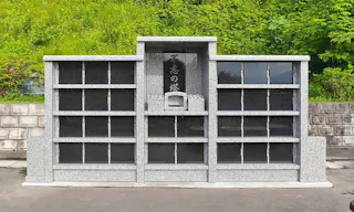 洞昌寺「不忘の塔」