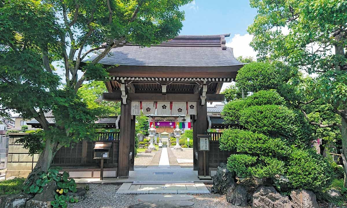 迎盛院「桔梗の郷」 山門