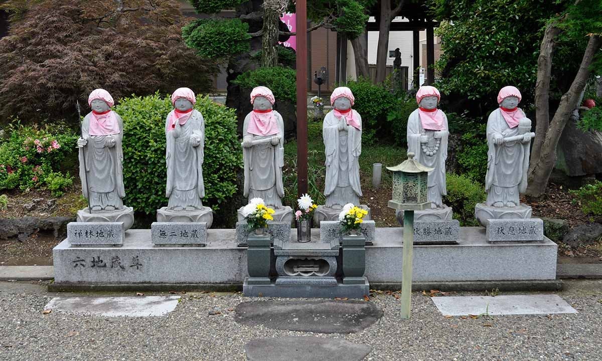 迎盛院「桔梗の郷」 境内
