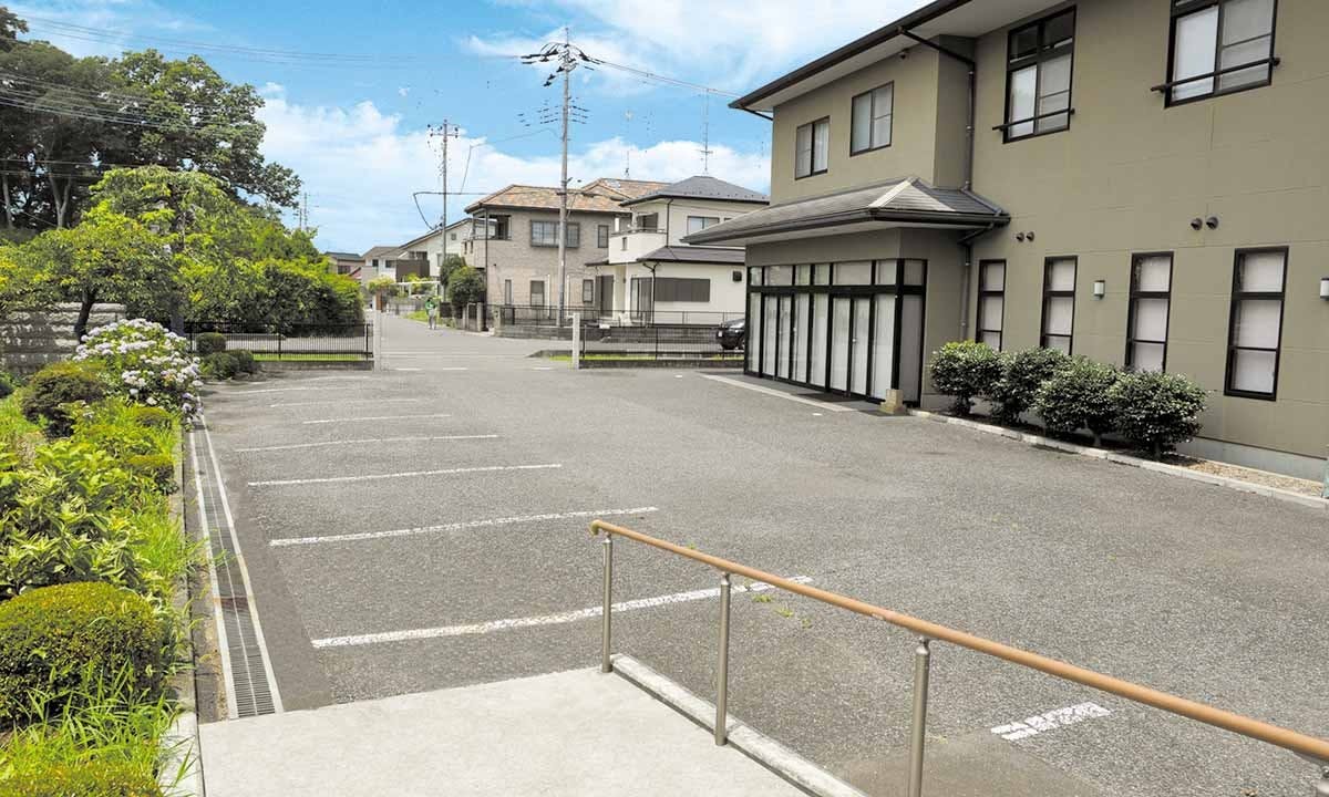 迎盛院「桔梗の郷」 駐車場