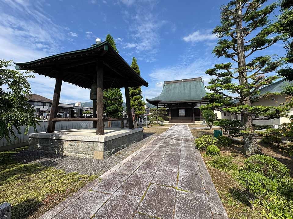 宝栄寺 のうこつぼ