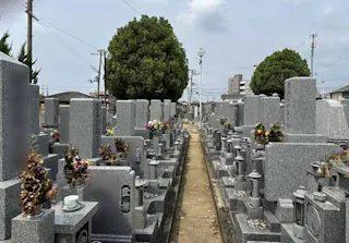土塔町墓地