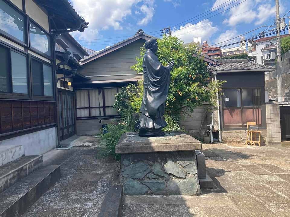 樹木葬「新宿アルベリ」