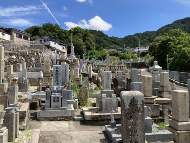 上六万寺桜井共同墓地