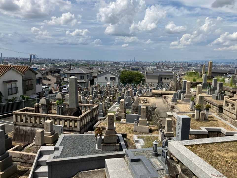 上六万寺桜井共同墓地