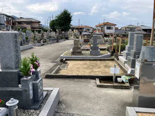 日下墓地