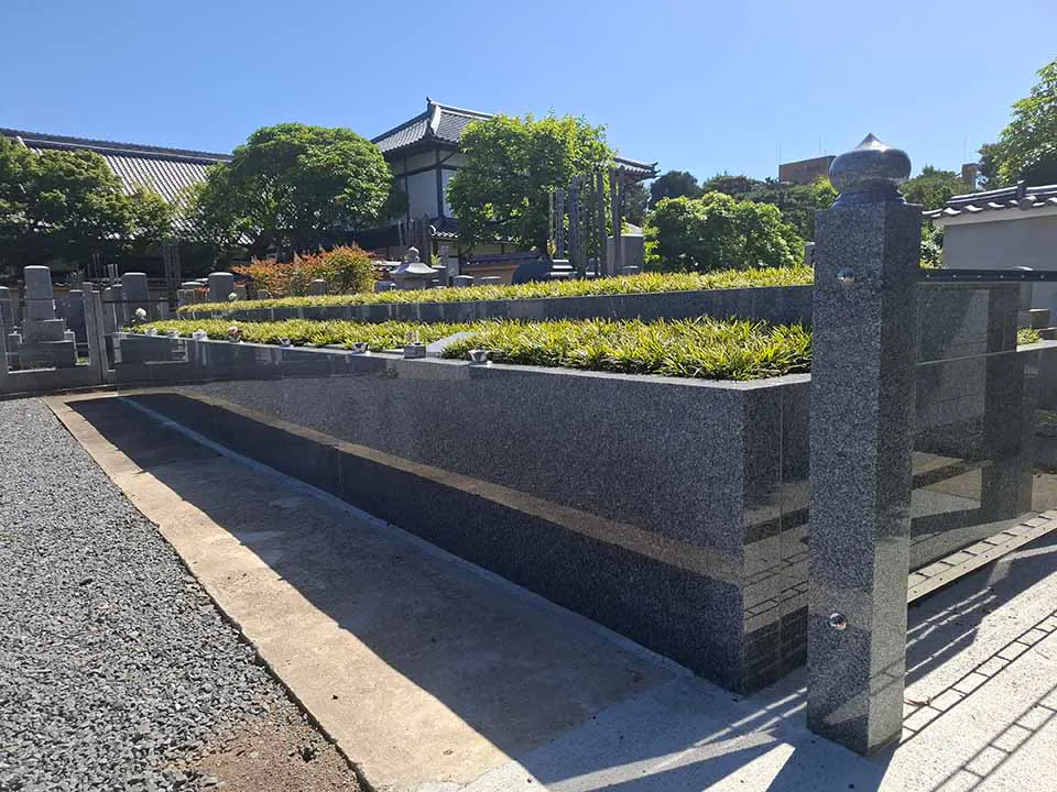 相国寺塔頭光源院墓苑　永代供養プレート型樹木葬『翠光苑』