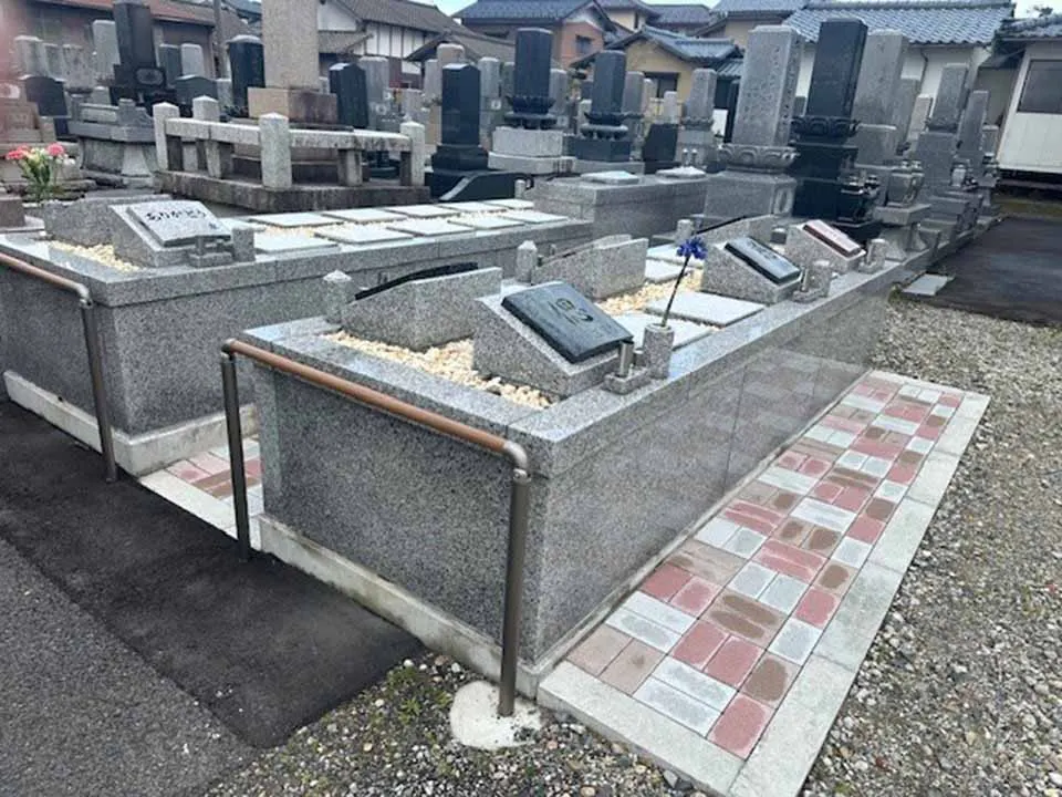 樹木葬やすらぎ　新通
