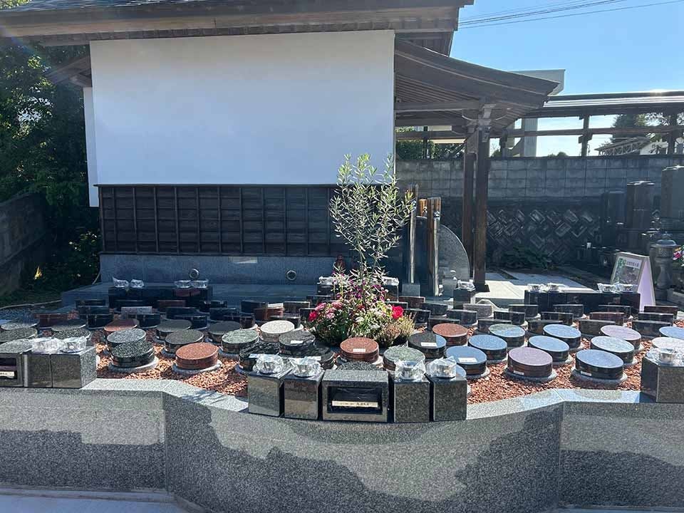 妙法寺墓苑　永代供養付き墓地・樹木葬 花壇型樹木葬