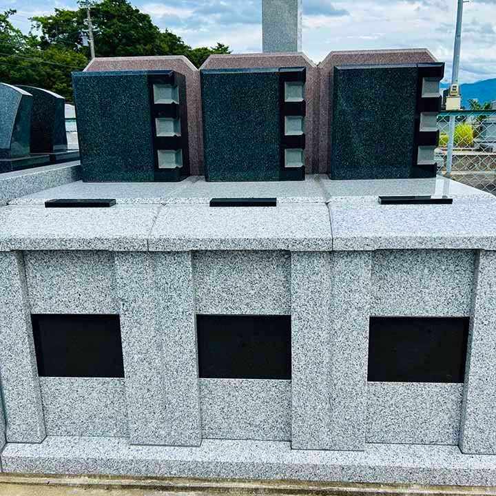 利生寺浜黒崎墓地