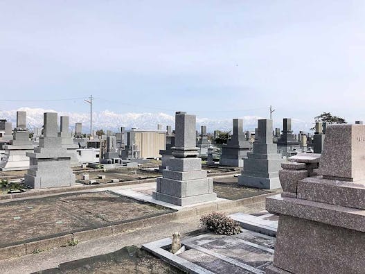 利生寺浜黒崎墓地