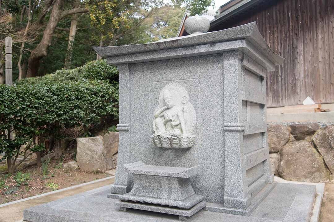小石観音寺 清浄光廟(永代供養納骨堂)
